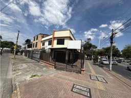 LOCALES / OFICINAS / COMERCIAL EN SAN FERNANDO