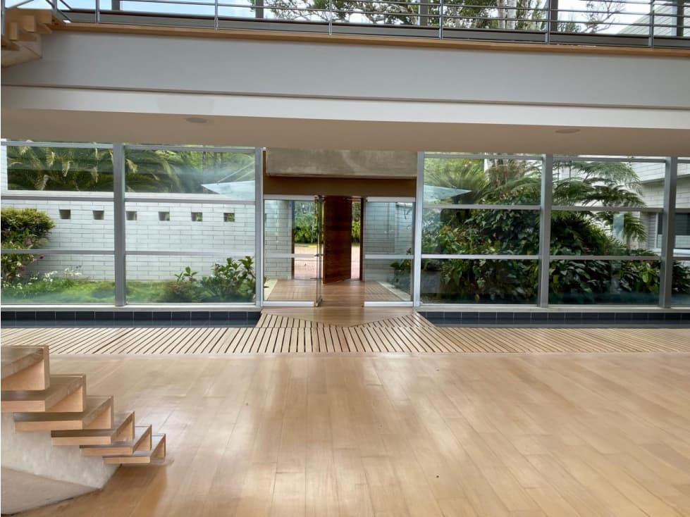 CASA DE LUJO EN PARCELACION, EN EL RETIRO — foto 1