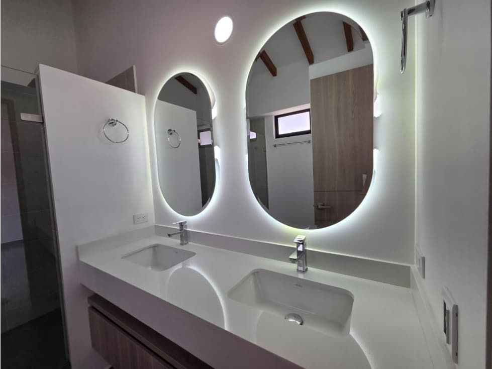 CÓMODA Y ACOGEDORA CASA EN EL RETIRO — foto 6