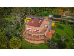 Venta de casa en Envigado Loma Del Chocho