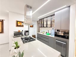 VENTA DE CASA EN UNIDAD CERRADA LLANOGRANDE 