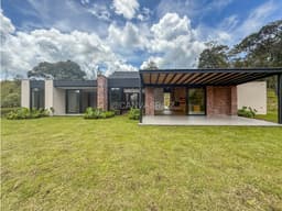 Casa Campestre para Estrenar en Parcelación El Retiro