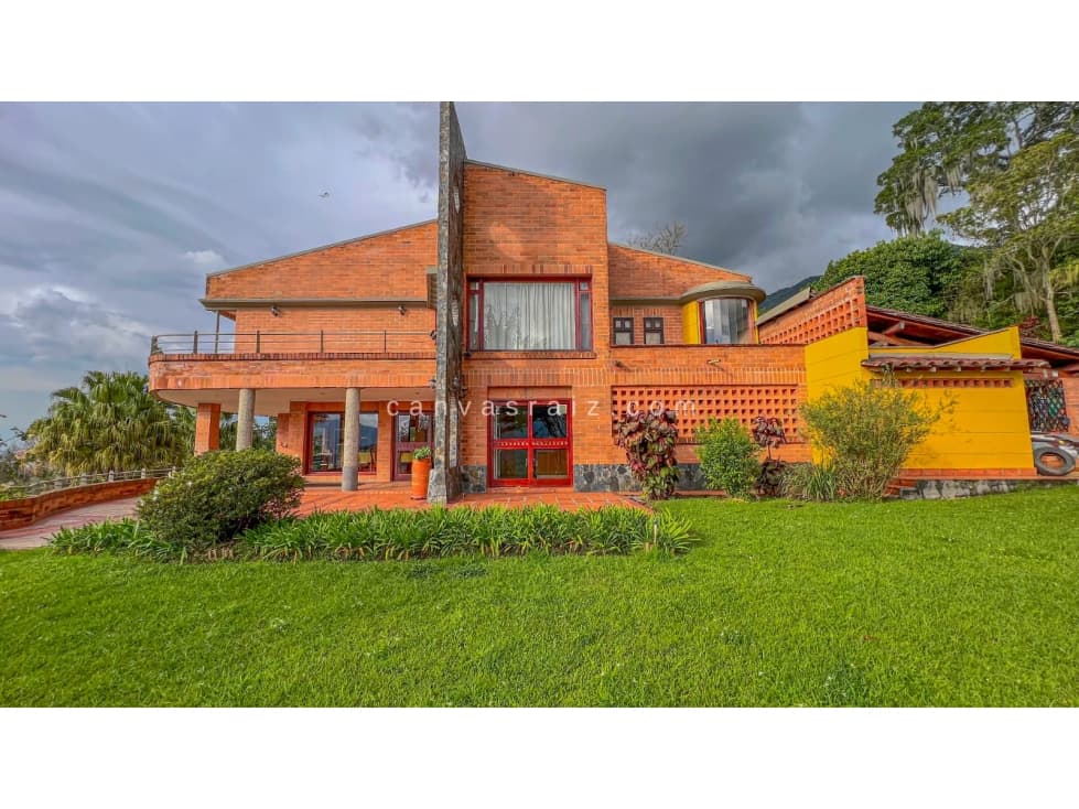 Venta de casa en Envigado Loma Del Chocho — foto 2