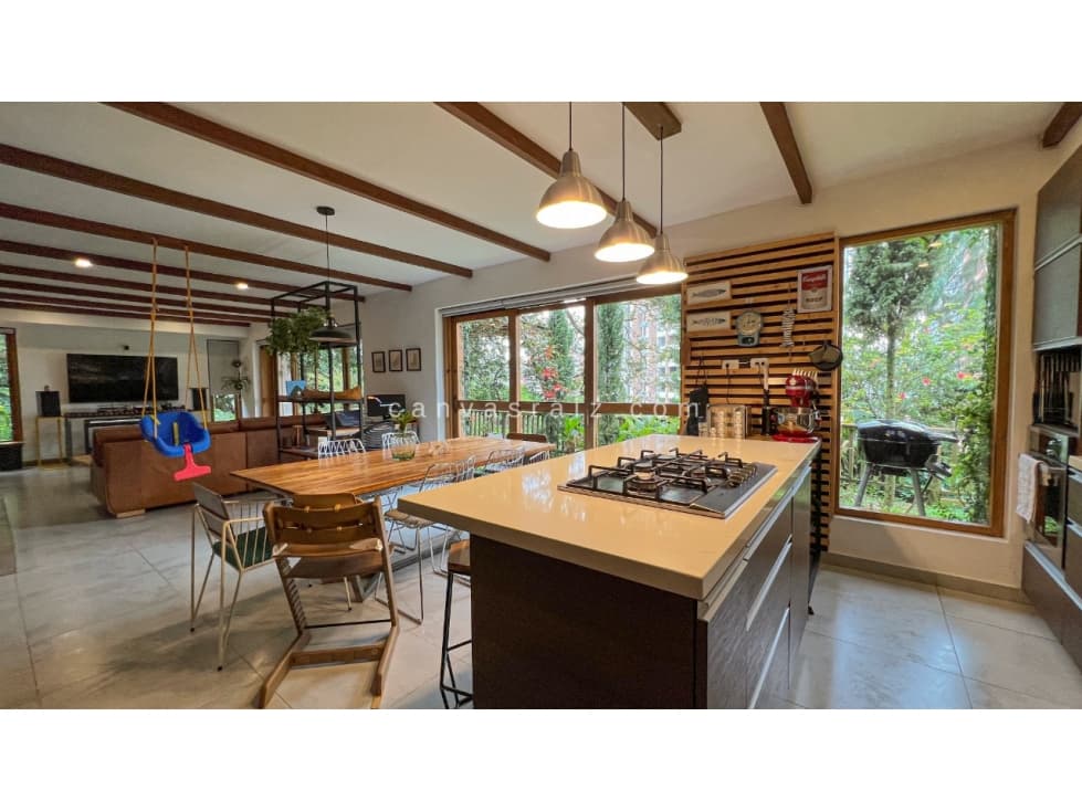 Venta de Casa en Envigado Loma de Las Brujas — foto 2