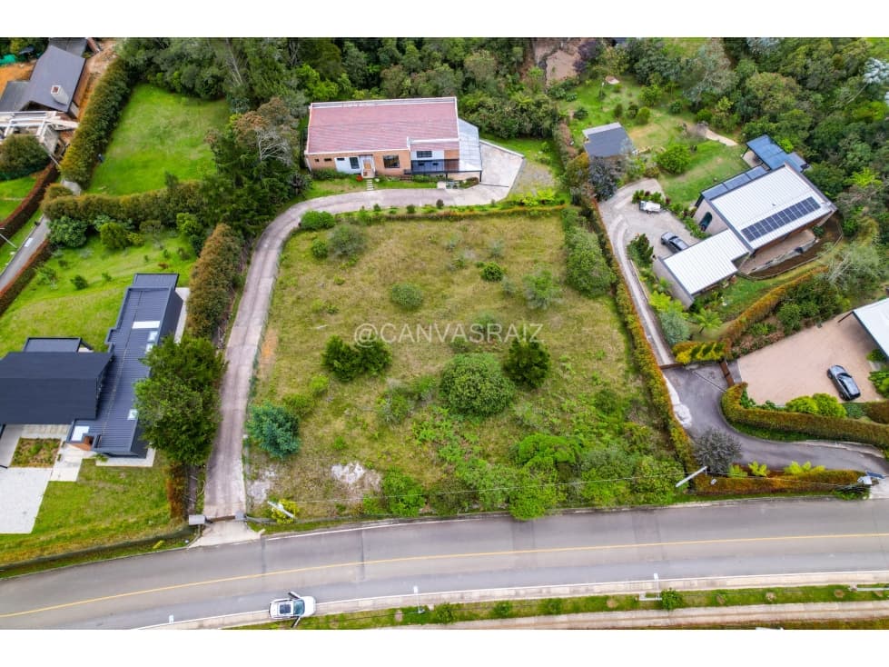 VENTA DE LOTE INDEPENDIENTE ALTO DE PALMAS — foto 2