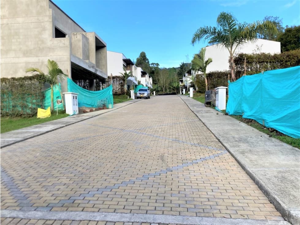 Venta de Lote en El Retiro — foto 2