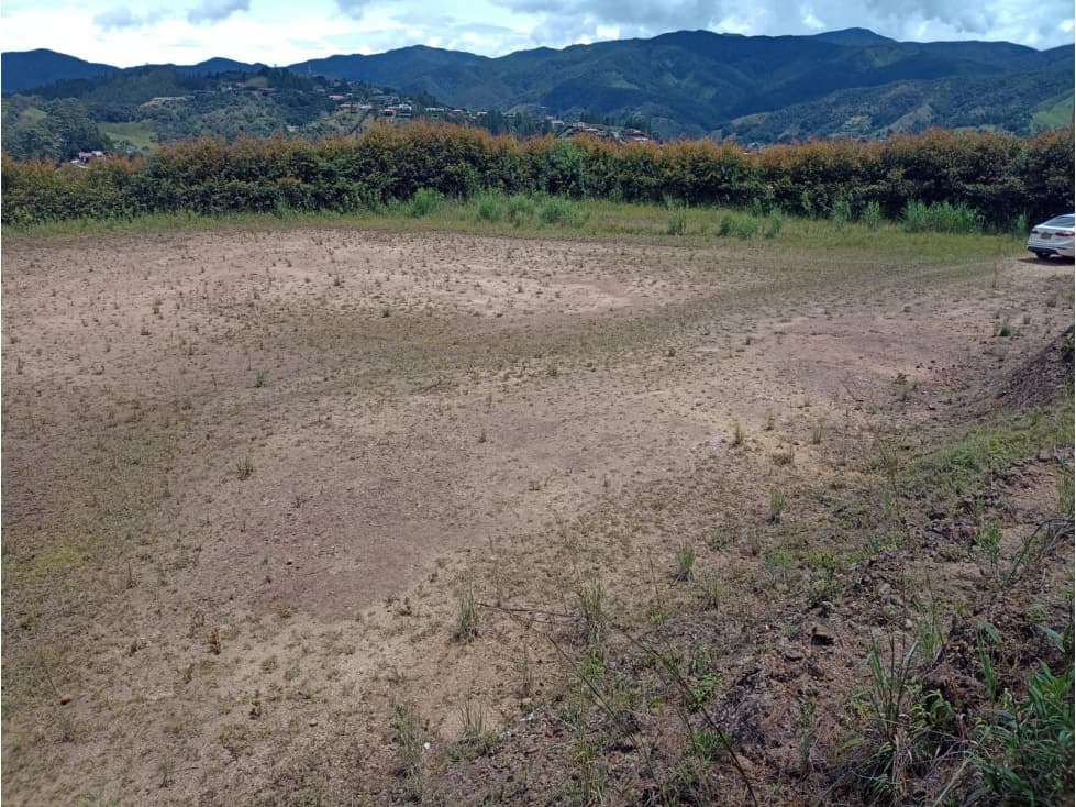 LOTE EN PARCELACIÓN EL RETIRO — foto 6