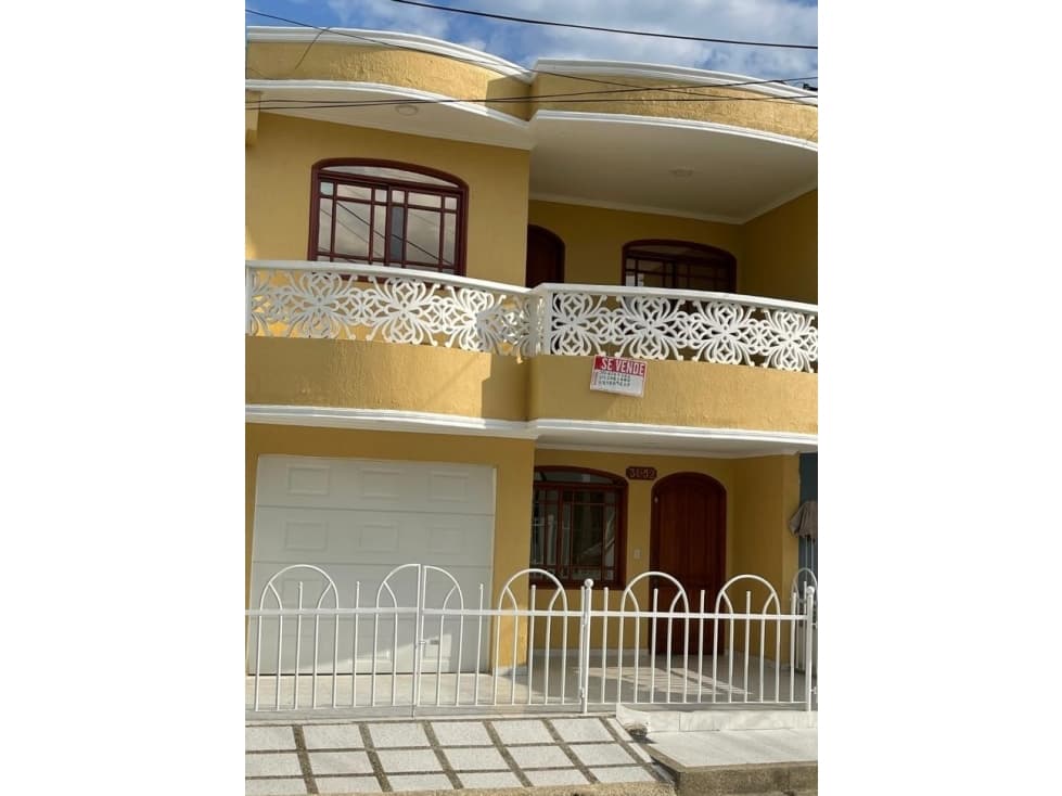 CASA DISPONIBLE EN VENTA — foto 1