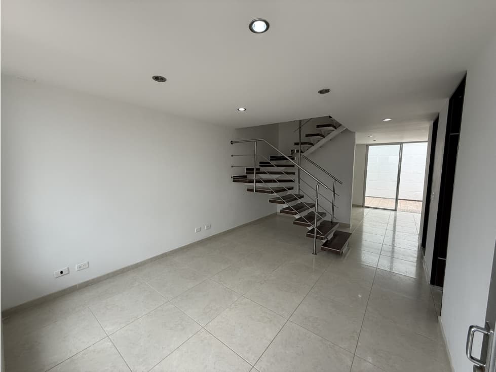 VENTA CASA CONJUNTO CERRADO MODERNO - NORTE AVENIDA CENTENARIO — foto 2