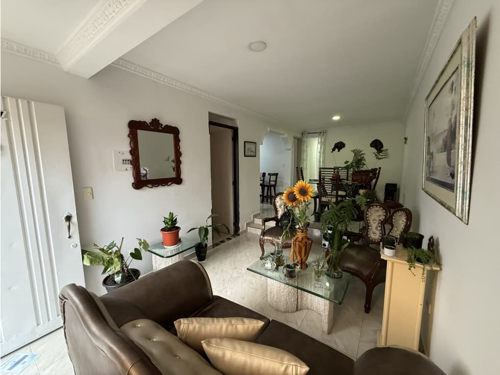 VENTA CASA BIFAMILIAR SECTOR BARRIO ZULDEMAYDA — foto 1
