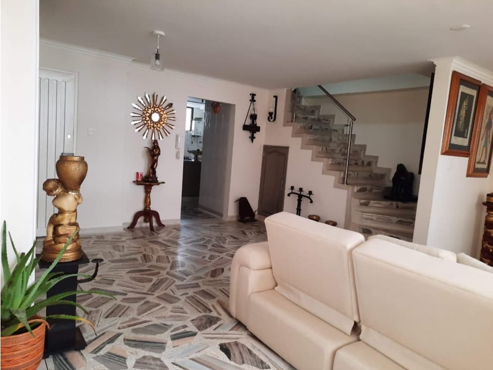 VENTA APRATAMENTO DUPLEX SECTOR CLINICAS — foto 1