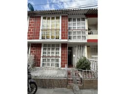VENTA CASA 2 NIVELES BARRIO GUADUALES DE LA VILLA - ESTADIO CENTENARIO