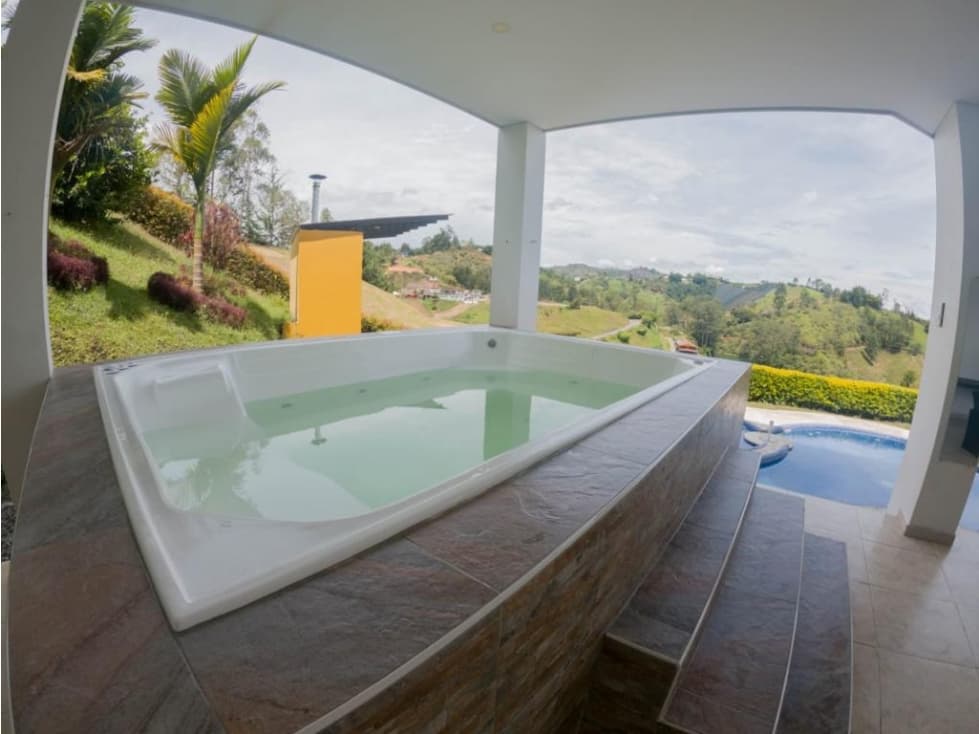 CASA DE LUJO, A 2KM DE EL PEÑOL-ANTIOQUIA — foto 5