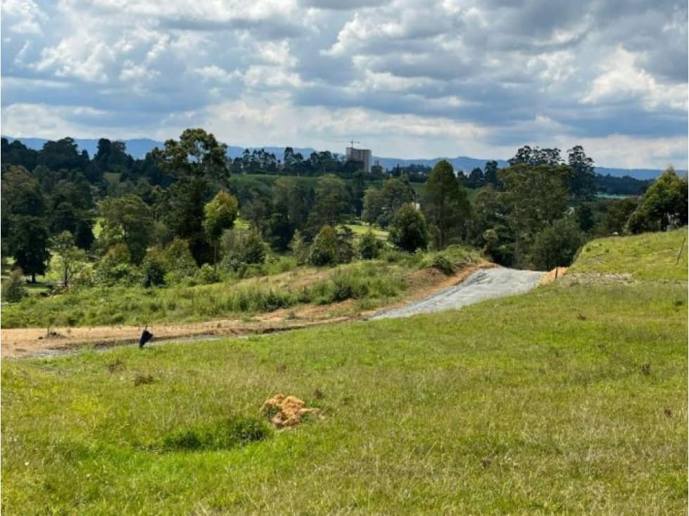 LOTE EN RIONEGRO — foto 1