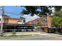 Parqueadero Lavadero rentando Excelente Ubicación
