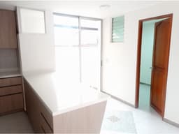 APARTAMENTO EN VENTA LAURELES MEDELLIN PISO 6