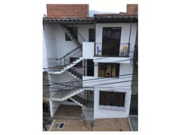 CASA CON TERRAZA 3° PISO VENTA EN LAS PALMAS, MEDELLIN