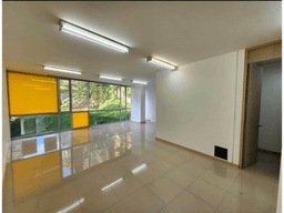 OFICINA EN ARRIENDO Y/OVENTA EN SECTOR CASTROPOL - POBLADO