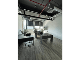 OFICINA DOTADA EN ARRIENDO SECTOR LOS BALSOS - POBLADO