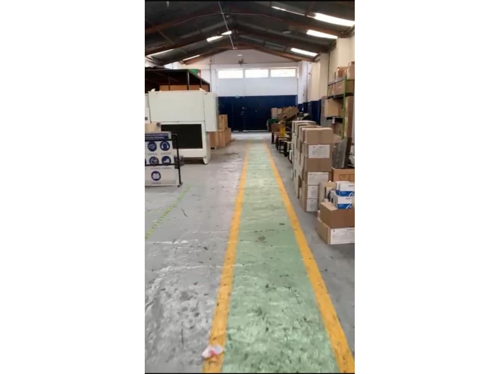 BODEGA PARA LA VENTA EN LAS FERIAS, CUNDINAMARCA — foto 3
