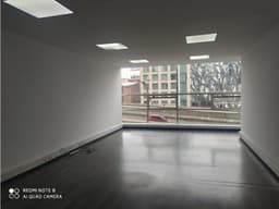 ARRIENDO OFICINAS EN BARRIO CHICO
