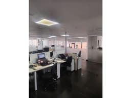 ARRIENDO OFICINAS AV CHICLE