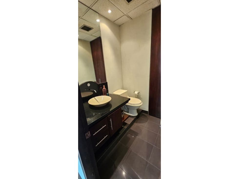 ARRIENDO OFICINAS AMOBLADAS AV CHILE — foto 2