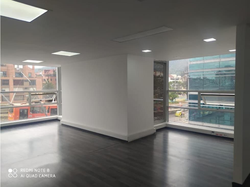ARRIENDO OFICINAS EN BARRIO CHICO — foto 4