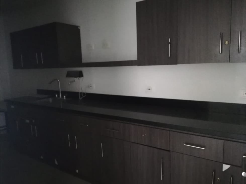 ARRIENDO OFICINAS BARRIO CHICO — foto 4