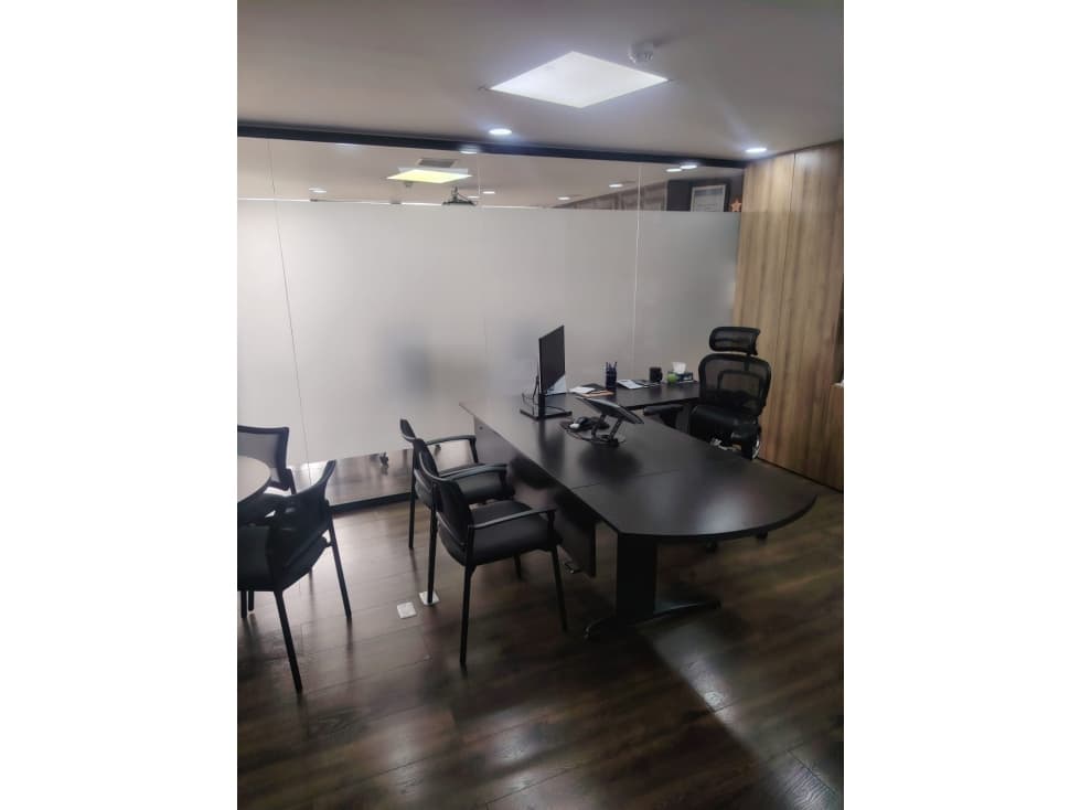 ARRIENDO OFICINA AV CHILE — foto 5
