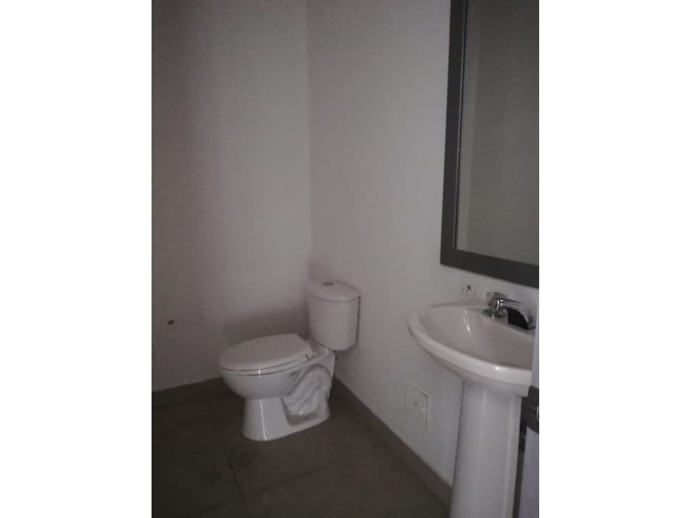 ARRIENDO OFICINAS BARRIO CHICO — foto 5