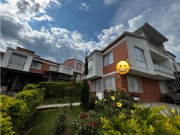 Casa Esquinera en Venta en Dosquebradas con Gran Potencial Comercial