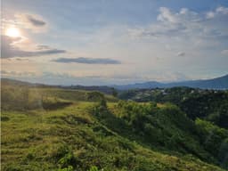 Lote en Venta en la Vía Armenia: Vistas Impresionantes