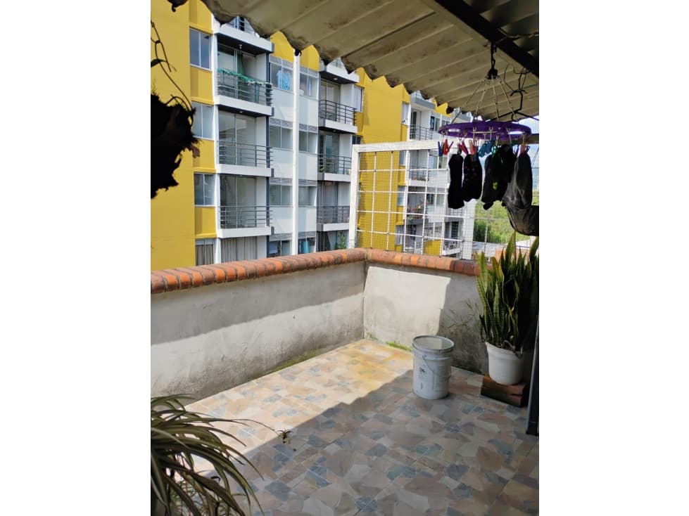 Casa de tres niveles en venta santa isabel dosquebradas — foto 1