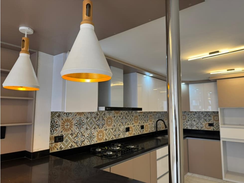 Casa recien remodelada en venta av sur — foto 3