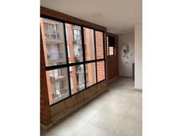 Se Arrienda Apartamento Con Parqueadero de Carro En La América