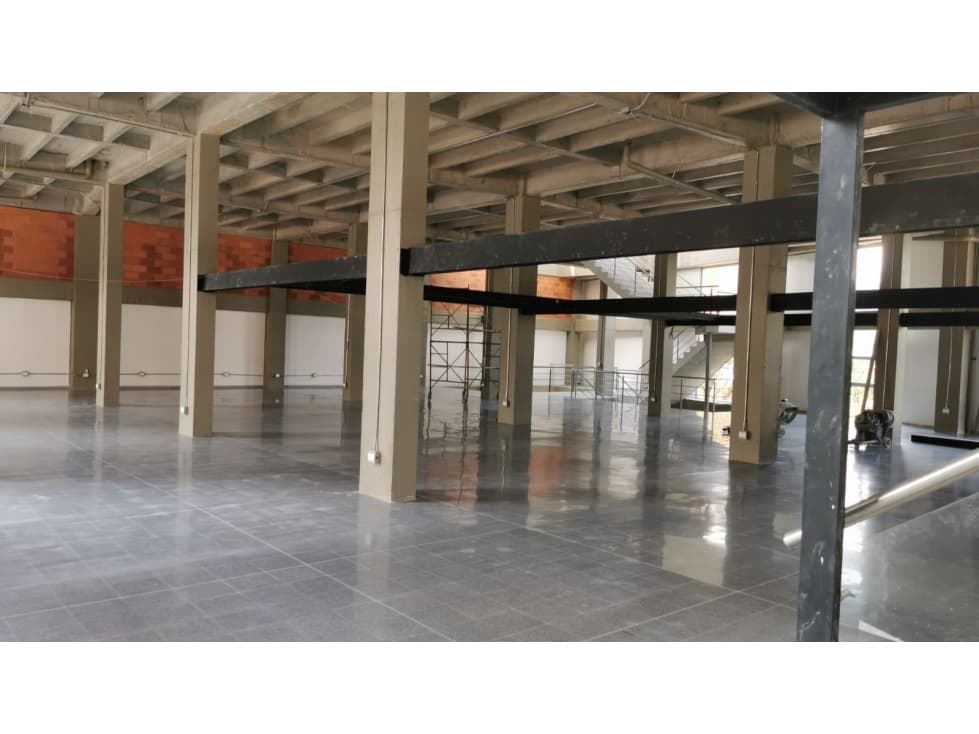 Bodega en venta sector La Candelaria Medellín. — foto 3