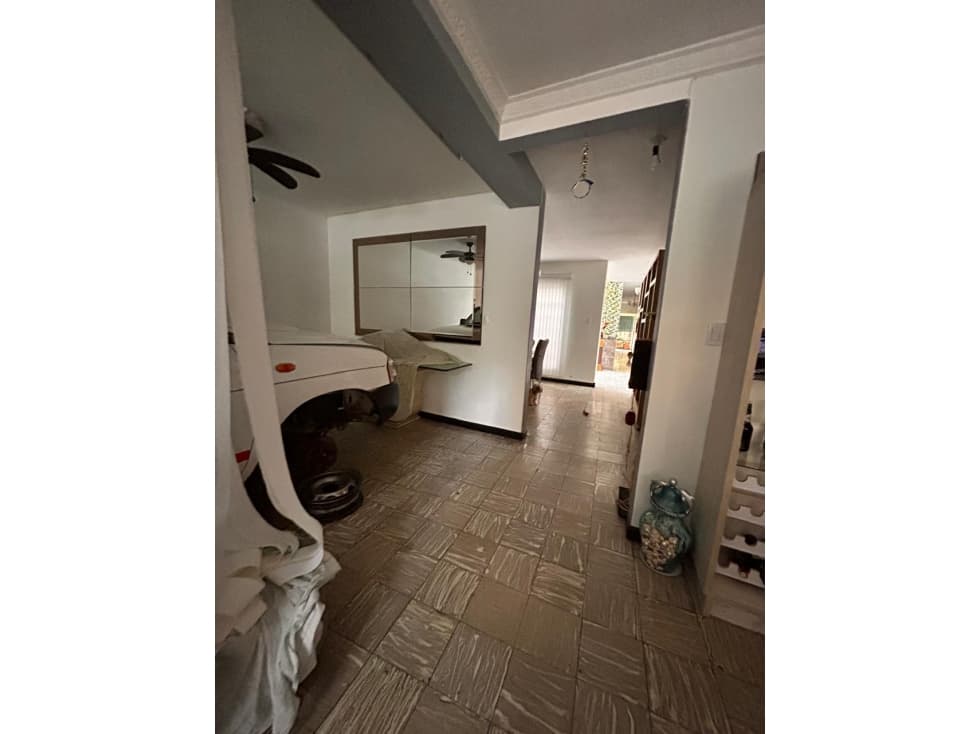 VENTA CASA DOS PISOS EN CHAMPAÑAT -COLSEGUROS — foto 4