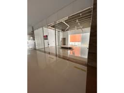 ALQUILER O VENTA DE LOCALES COMERCIALES EN TORRE COSMOPLAZA.SUR