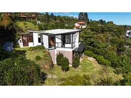 Panoramic-View Modern House in Copacabana