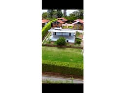 VENDO CHALET CON 4 CABAÑAS SECTOR PIZZAMAL VIA A TEBAIDA Q.