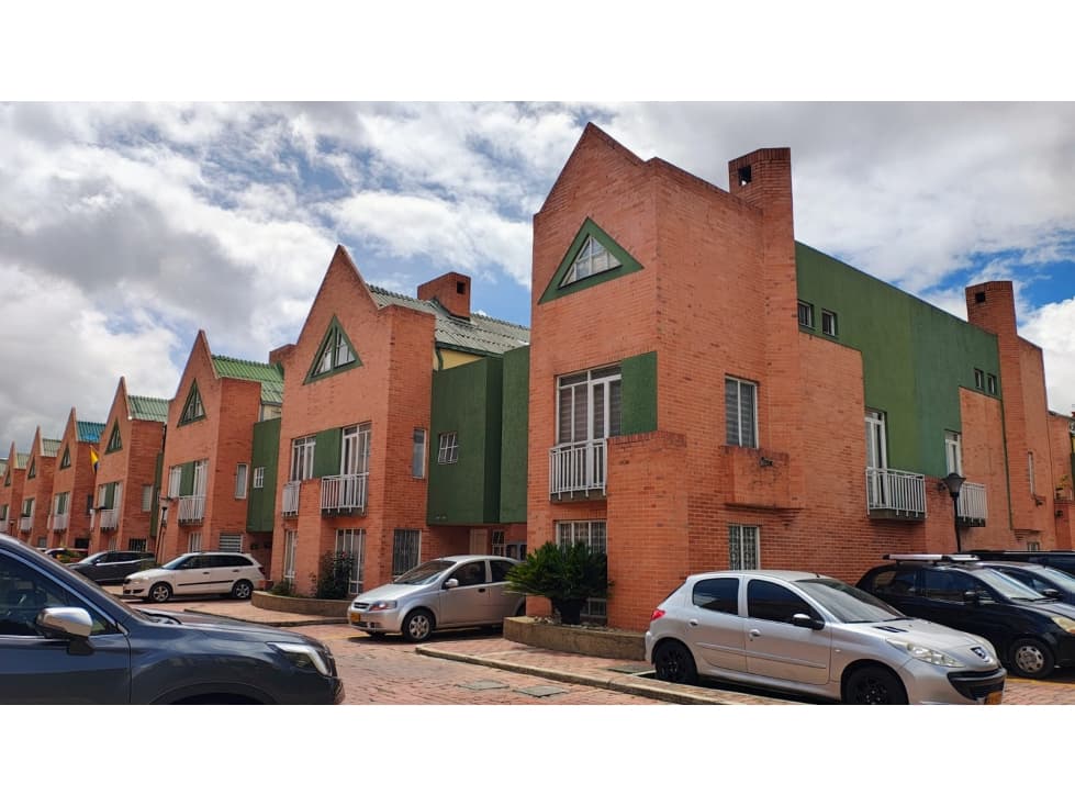 VENTA ESPECTACULAR CASA EN CONJUNTO CERRADO SUBA CAMPIÑA — foto 4