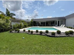 EN VENTA HERMOSA CASA CAMPESTRE SAN JOSE DE LAS VILLAS