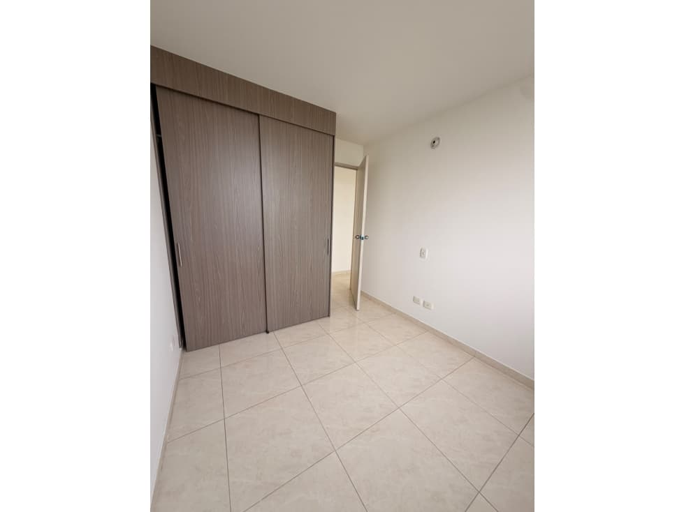 SE ARRIENDA APARTAMENTO VALLE DEL LILI, CALI. — foto 4