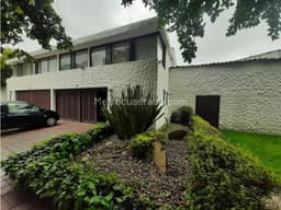 VENDO CASA CALLEJA