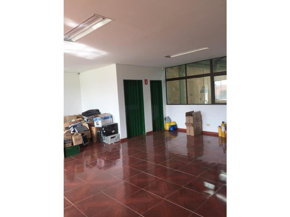 Vendo Arriendo Bodega en Fontibón - 360m² — foto 3