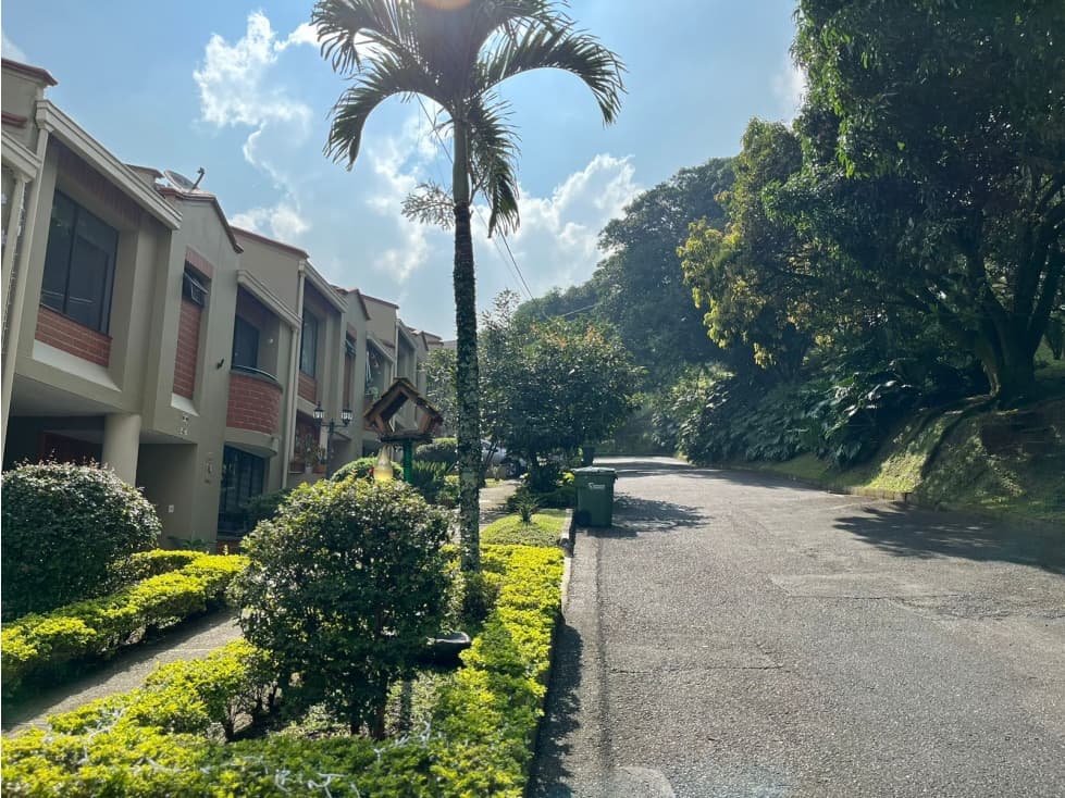 Tu hogar soñado con excelente ubicación en Envigado! — foto 1