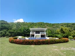 Hermosa finca en excelente parcelación de Santafé de Antioquia