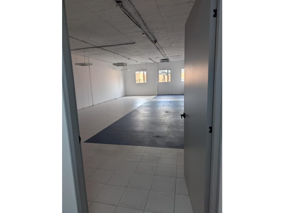 VENDO O ARRIENDO BODEGA EN PARQUE EMPRESARIAL — foto 6