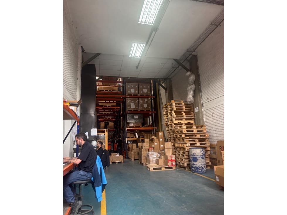 VENTA BODEGA EN PUENTE ARANDA — foto 4